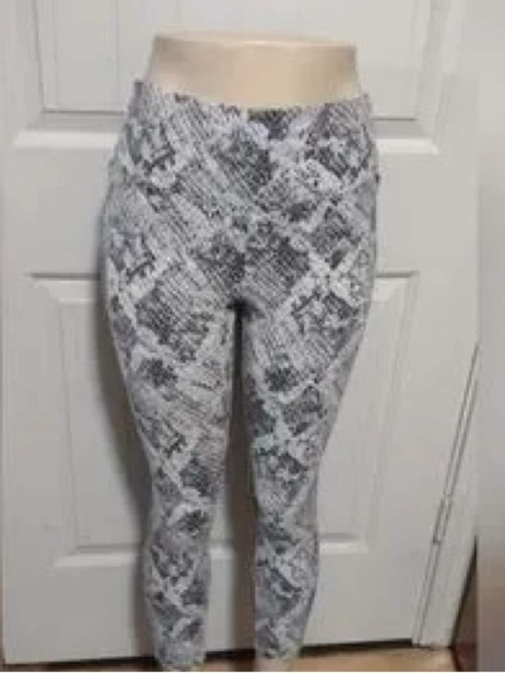 Snake Print High-Waist Leggings - Grey & White